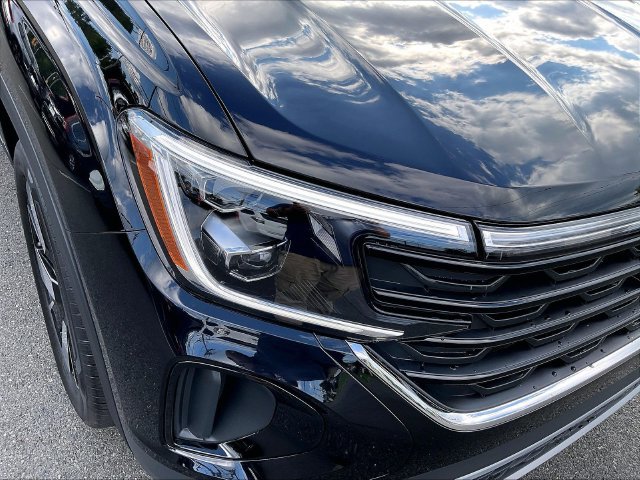 New 2026 Volkswagen Atlas Cross Sport SE AWD/4WD image 14