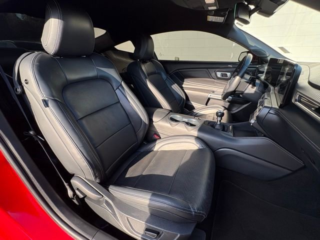 Used 2025 Ford Mustang GT Premium image 29