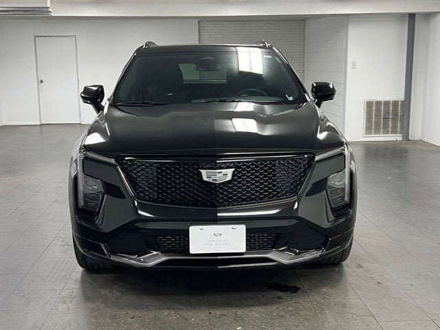 Used 2025 Cadillac XT4 Sport AWD/4WD image 8