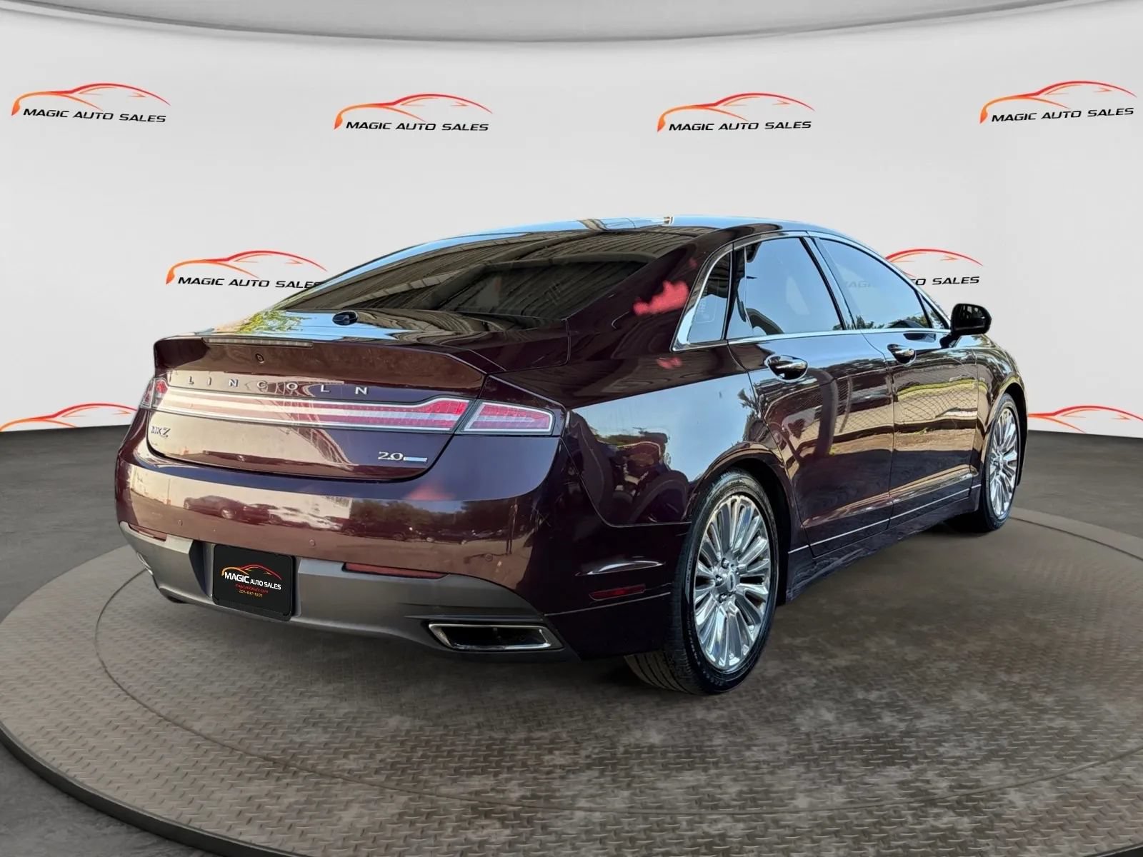 Used 2013 Lincoln MKZ FWD image 8