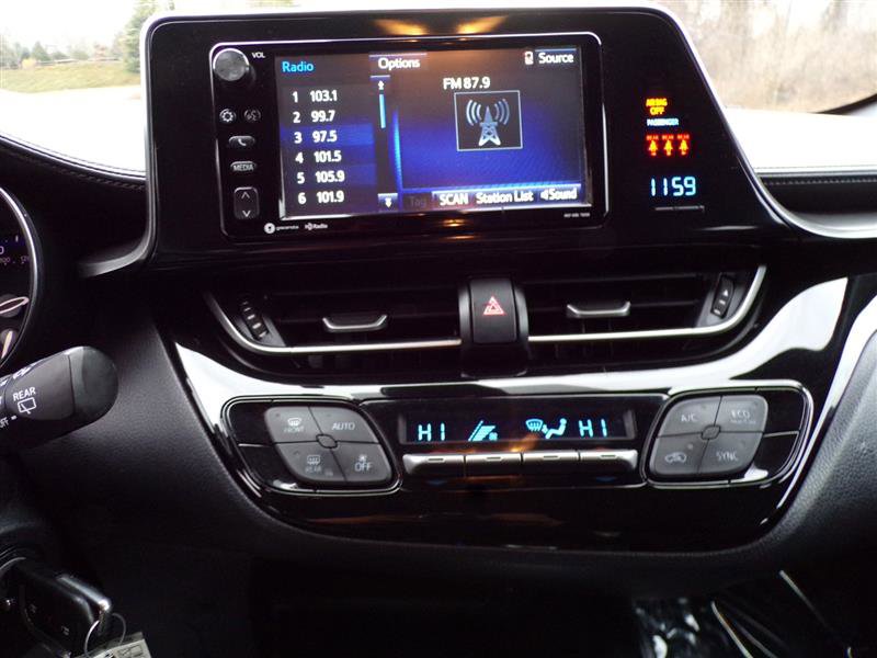 Used 2018 Toyota C-HR XLE image 34