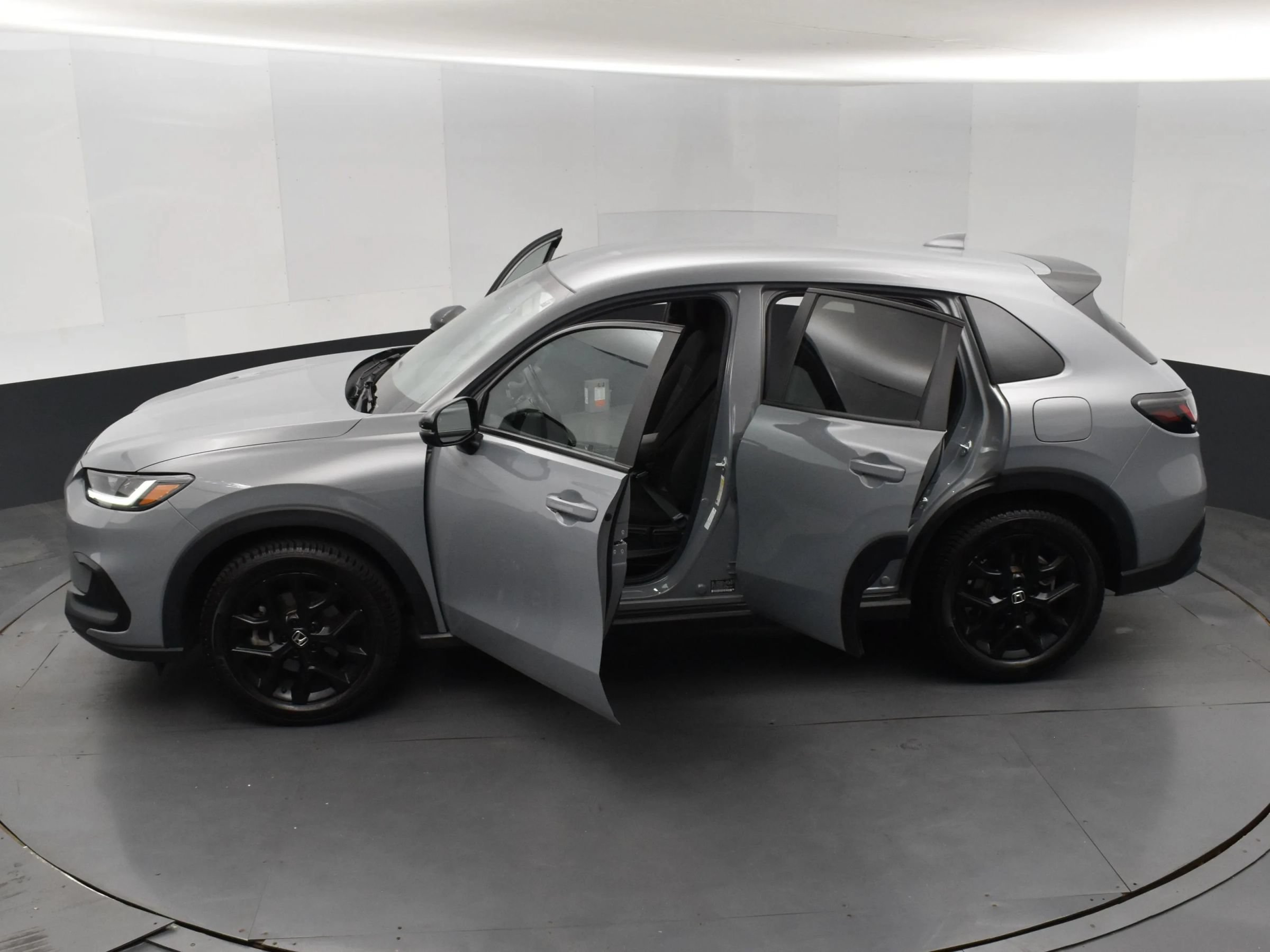 Used 2025 Honda HR-V Sport image 7