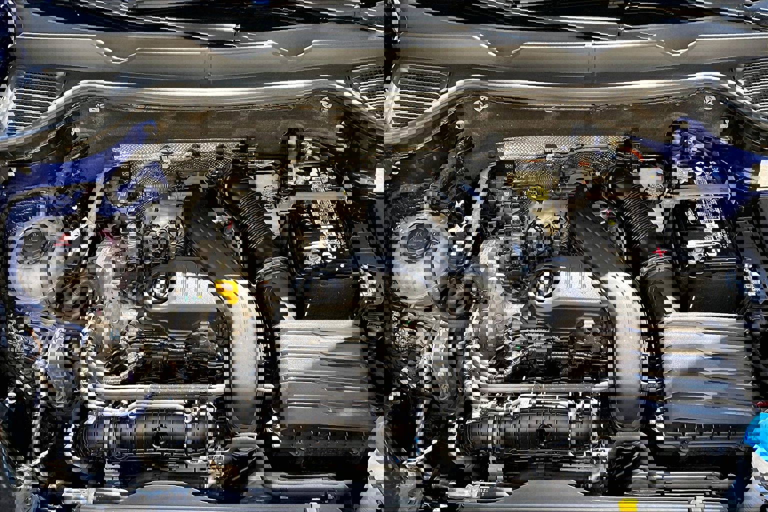 Certified 2022 Volkswagen Taos SE w/ Panoramic Sunroof Package image 9