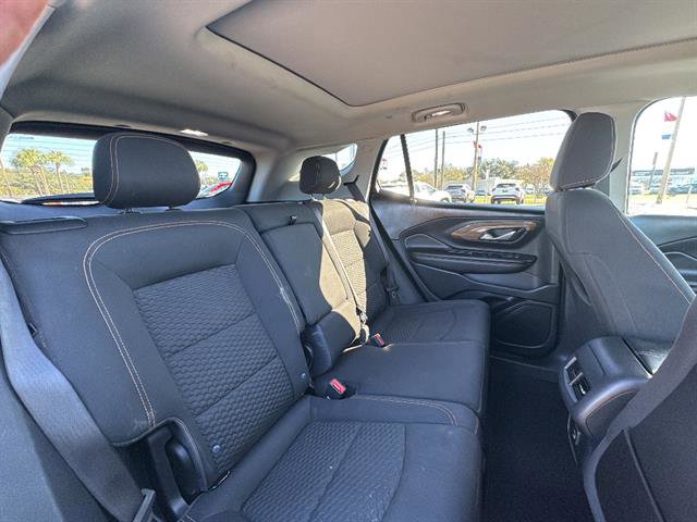 Used 2021 GMC Terrain SLE w/ Driver Convenience Package FWD image 9