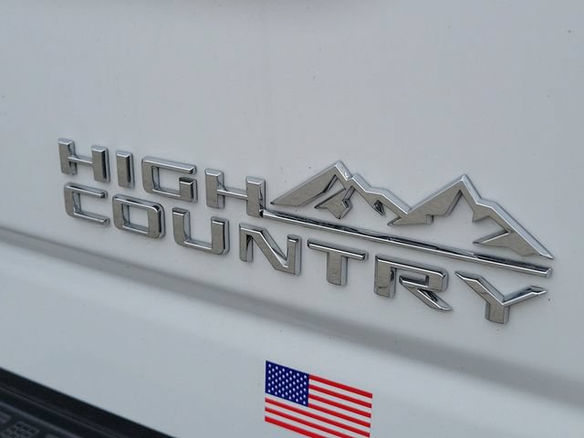 Used 2024 Chevrolet Silverado 2500 High Country w/ Technology Package AWD/4WD image 8