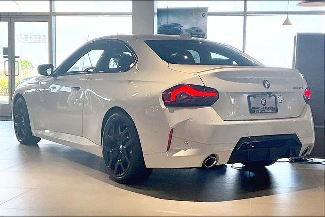 New 2026 BMW 230i Coupe w/ M Sport Package RWD image 3