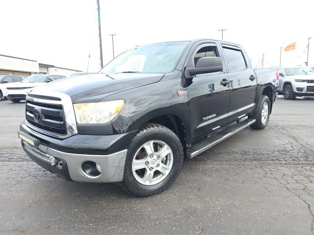 Used 2011 Toyota Tundra Grade w/ SR5 Pkg image 2