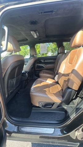 Used 2022 Kia Telluride SX w/ SX Prestige Package AWD/4WD image 9