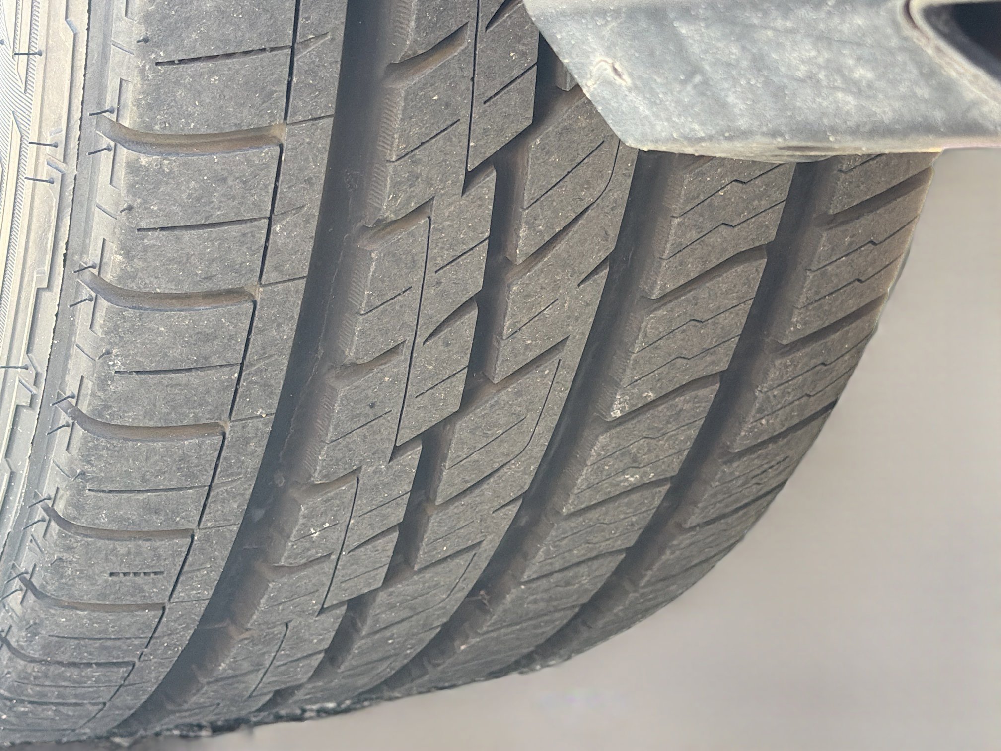 Used 2024 BMW X5 sDrive40i w/ Premium Package image 42