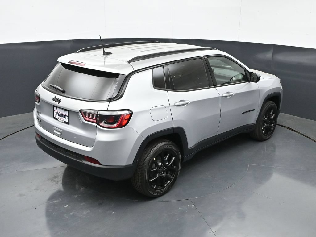 New 2026 Jeep Compass Latitude AWD/4WD image 34