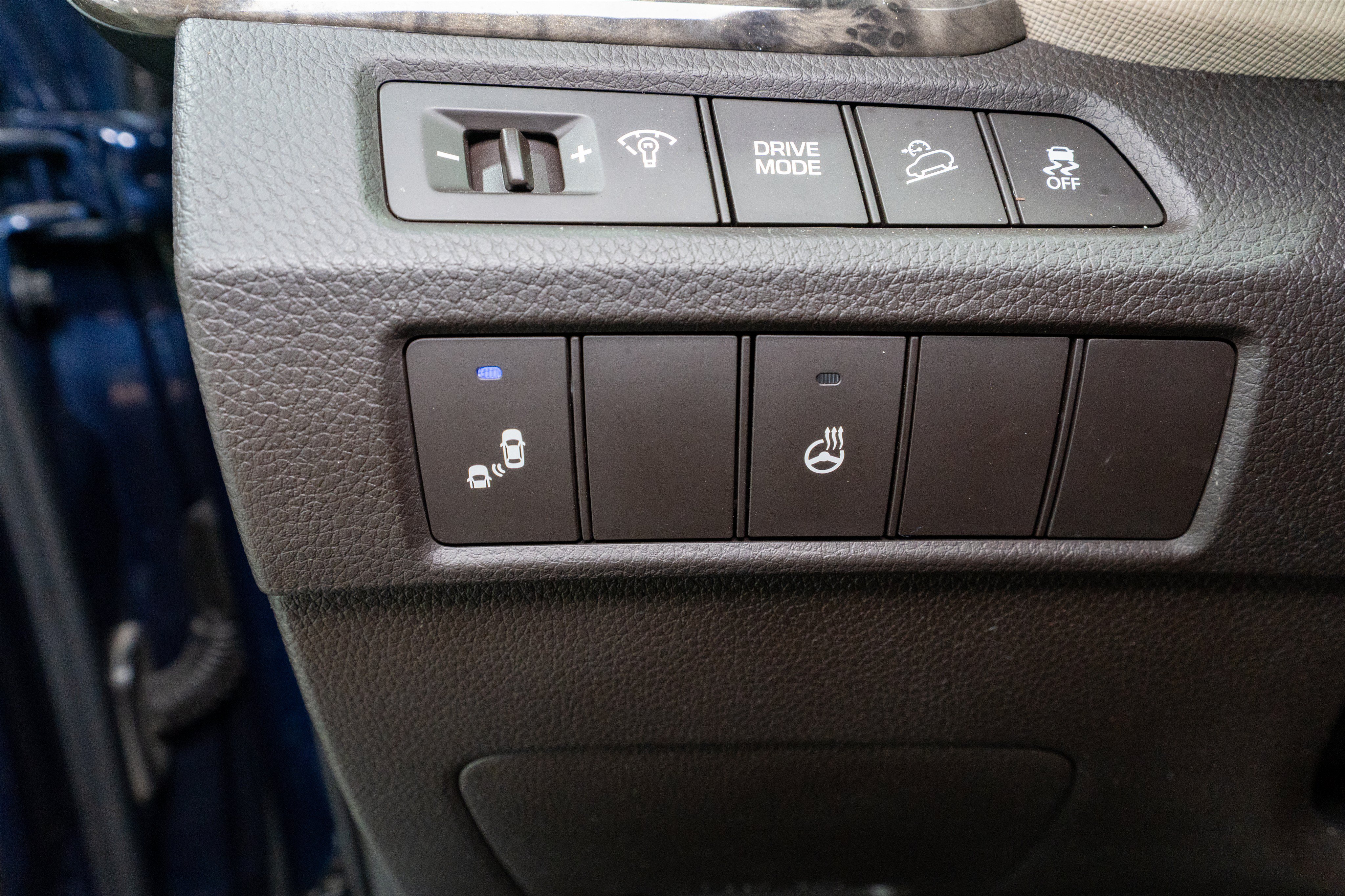 Used 2017 Hyundai Santa Fe Sport FWD image 29