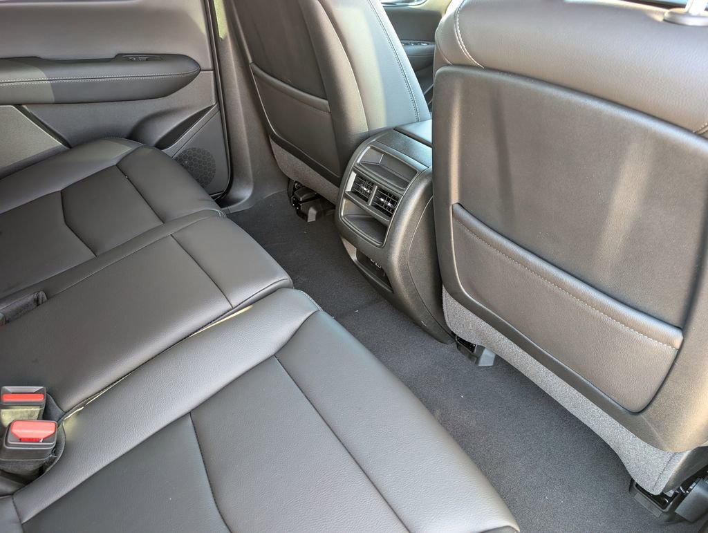 New 2026 Cadillac XT5 Luxury AWD/4WD image 17