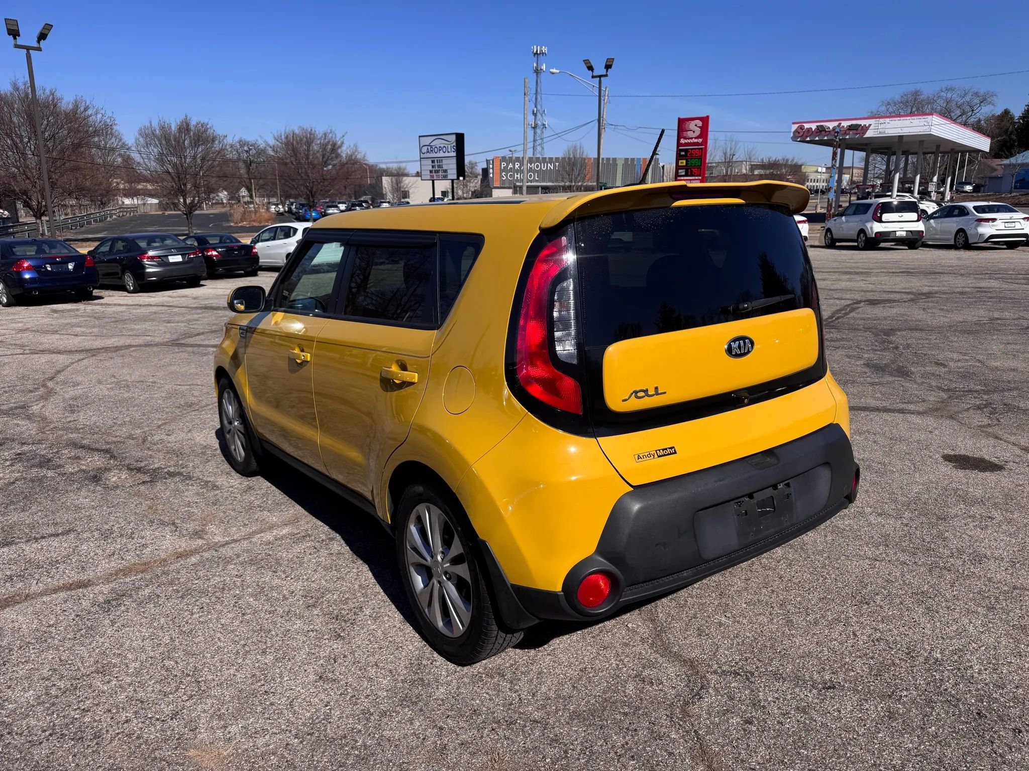Used 2015 Kia Soul + image 4
