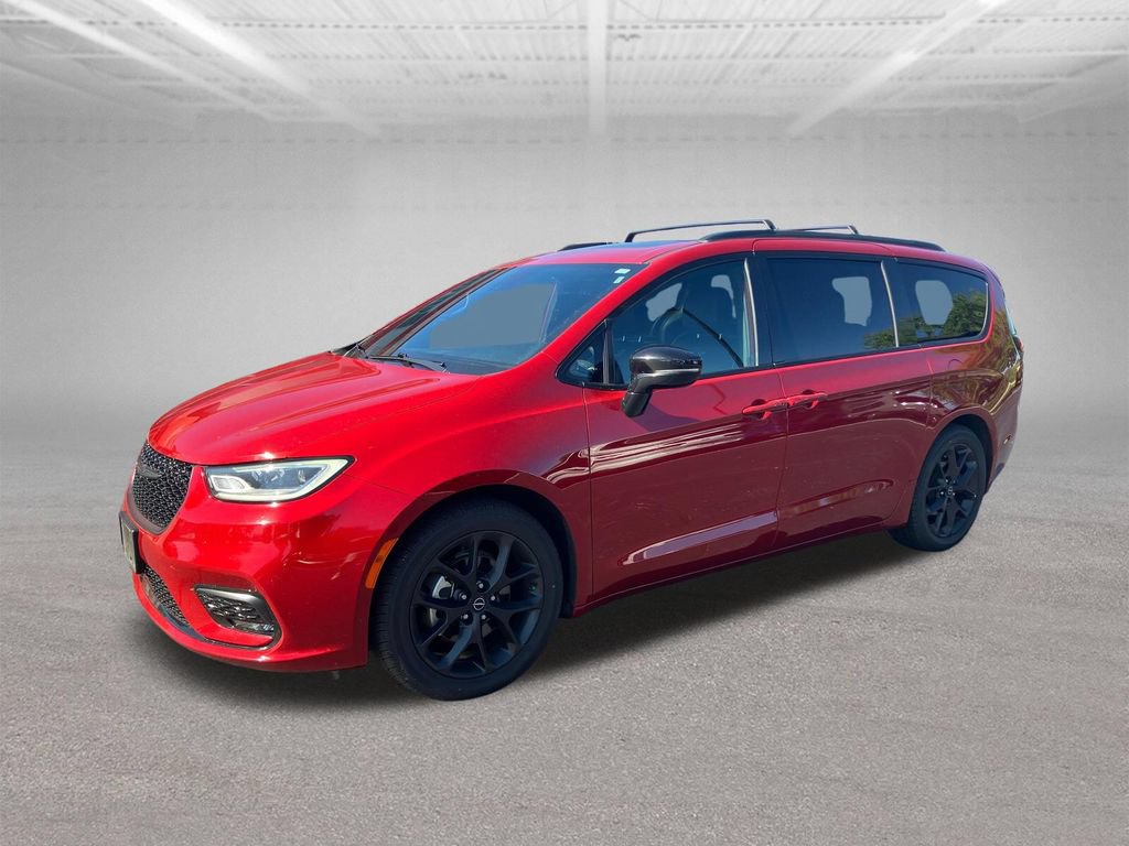 Used 2025 Chrysler Pacifica Limited FWD image 8