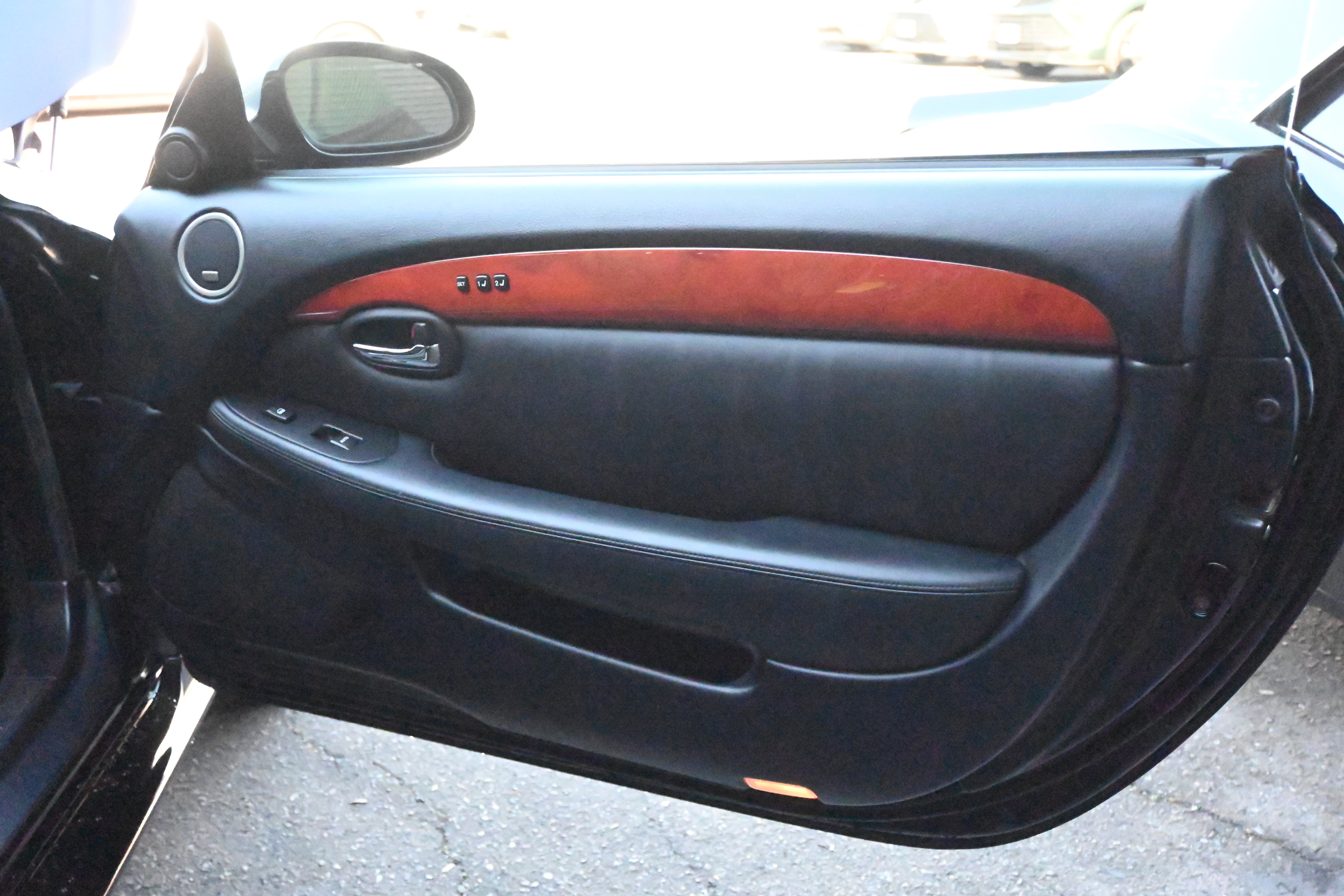 Used 2005 Lexus SC 430 Convertible image 39