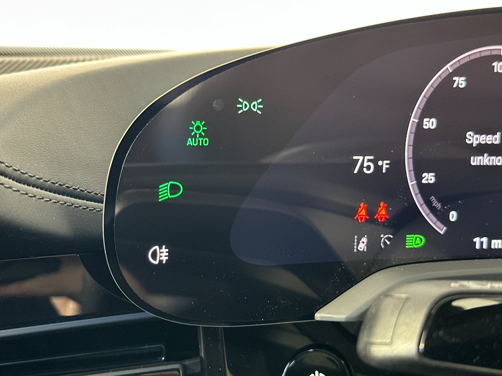New 2026 Porsche Taycan AWD/4WD image 32