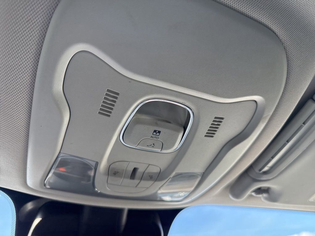 Used 2019 Jeep Renegade Trailhawk w/ Cold Weather Group II image 22