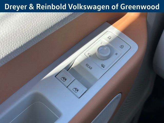 New 2025 Volkswagen ID. Buzz Pro S Plus image 25