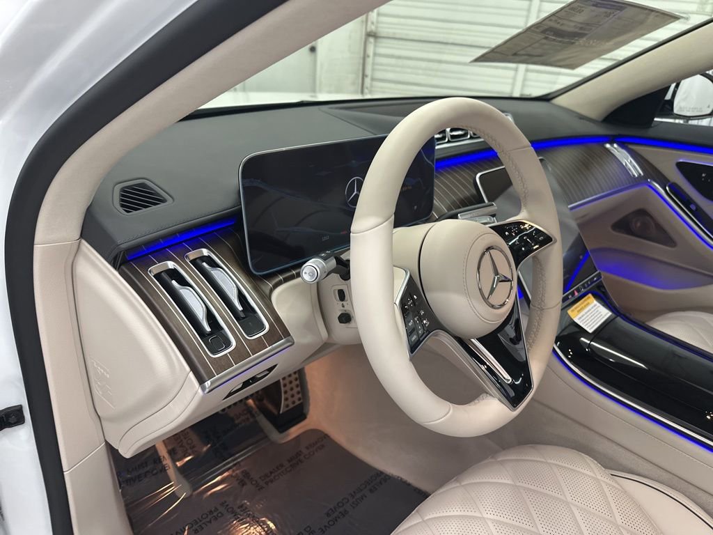 Used 2025 Mercedes-Benz S 580 4MATIC Sedan image 9