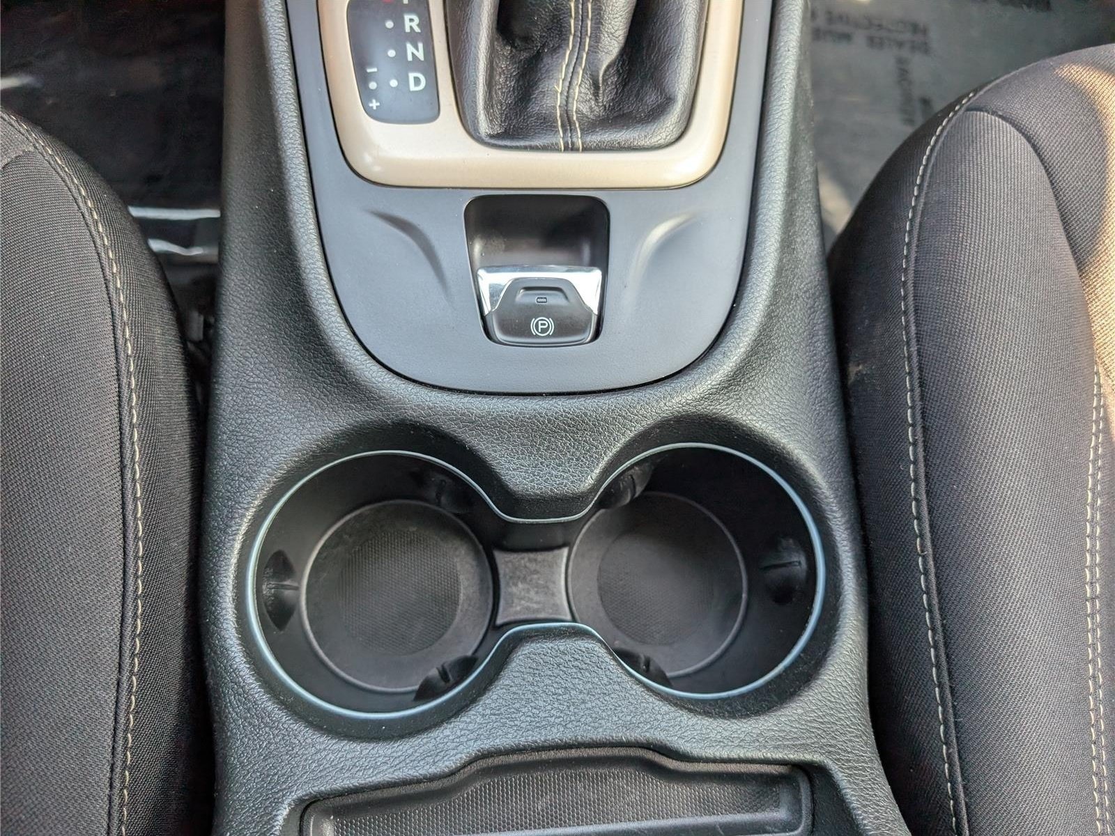 Used 2015 Jeep Cherokee Sport AWD/4WD image 23
