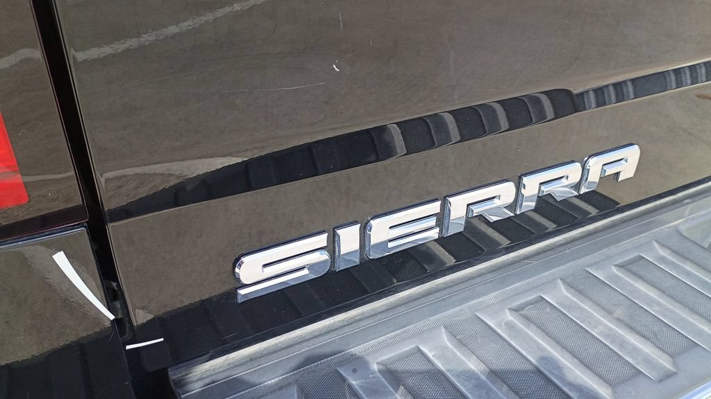Used 2018 GMC Sierra 1500 SLE w/ SLE Value Package AWD/4WD image 11