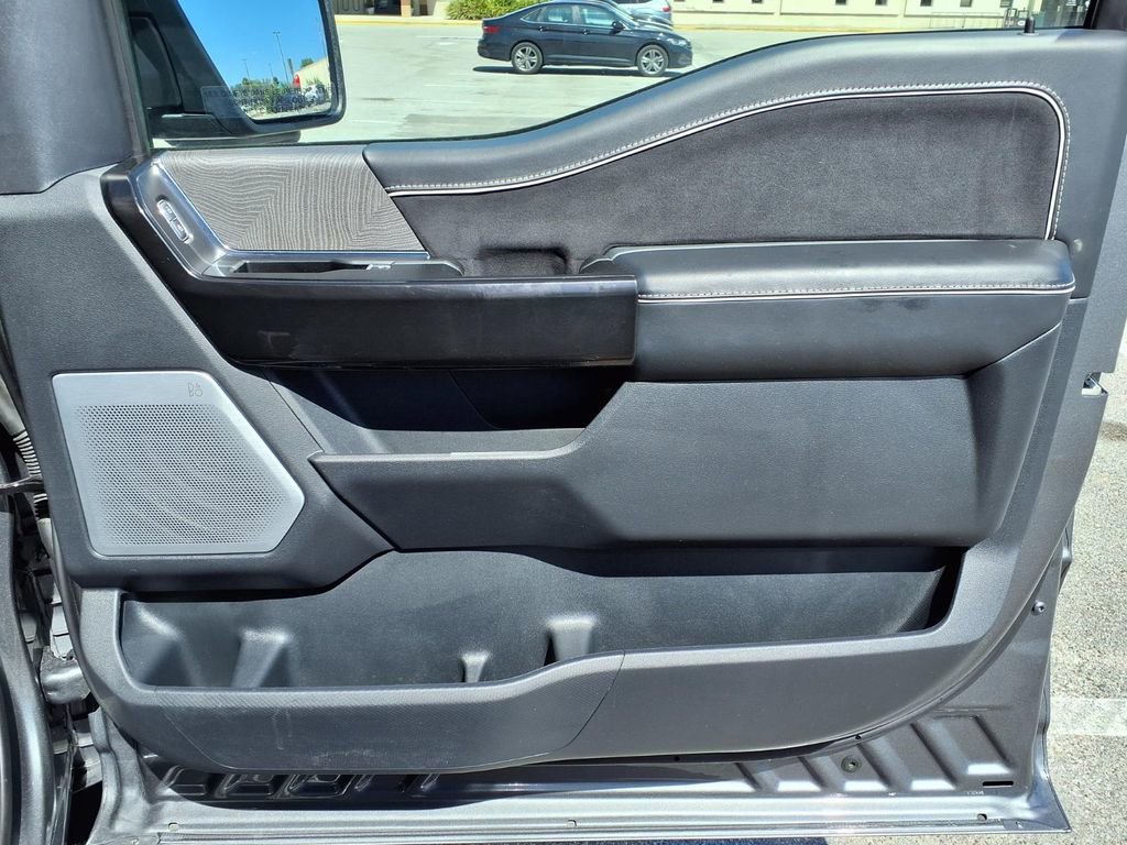 Used 2024 Ford F150 Lightning Platinum AWD/4WD image 15