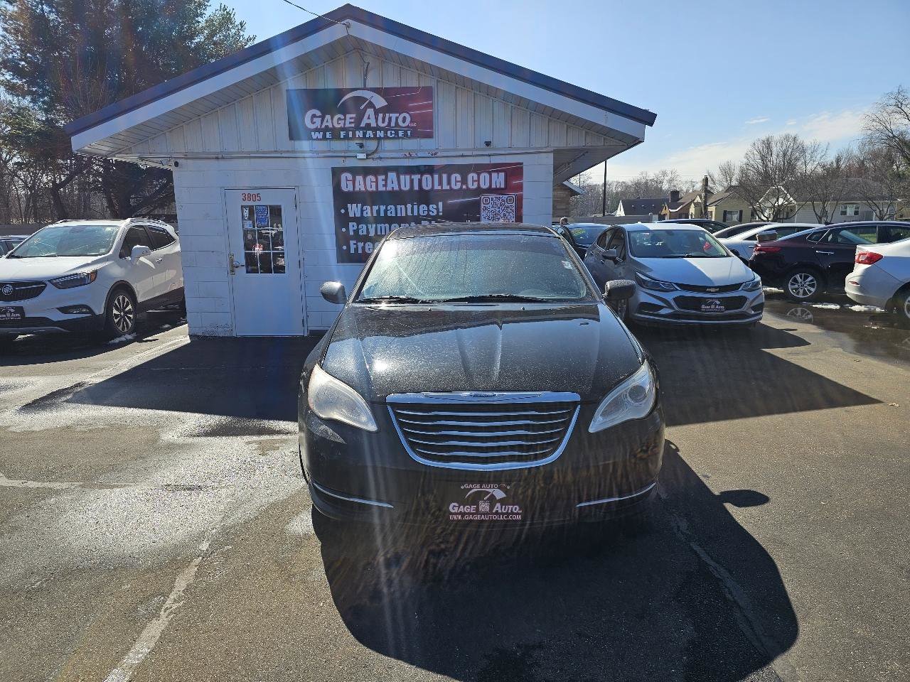 Used 2012 Chrysler 200 LX image 2
