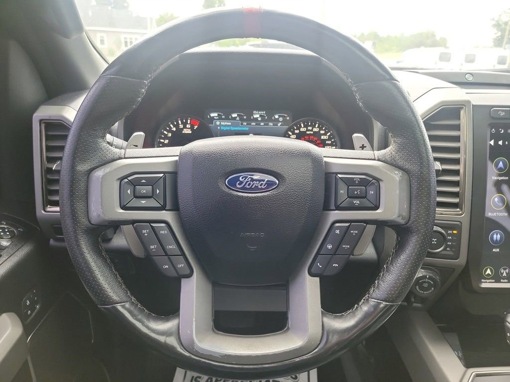 Used 2018 Ford F150 Raptor w/ Equipment Group 802A Luxury image 16