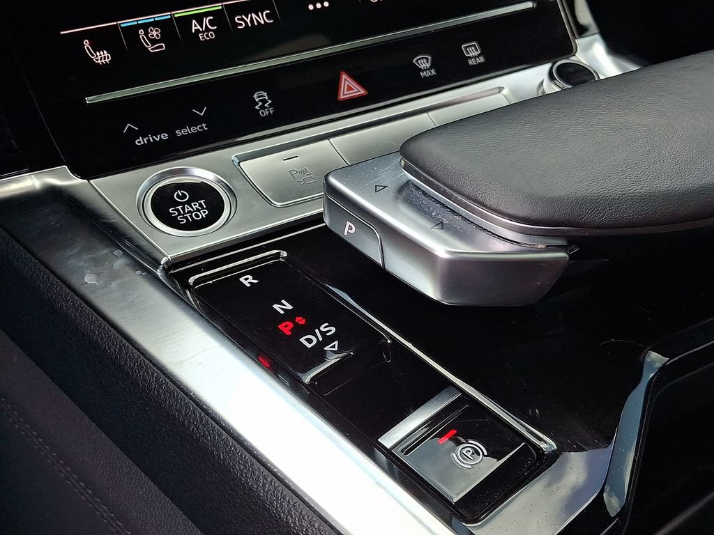Used 2024 Audi Q8 e-tron Premium Plus AWD/4WD image 15