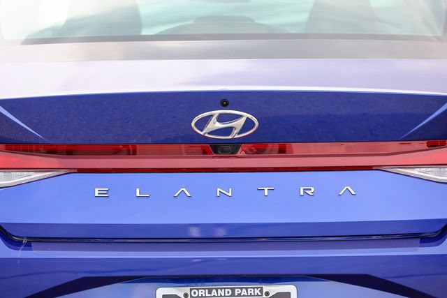 Used 2023 Hyundai Elantra SEL FWD image 19