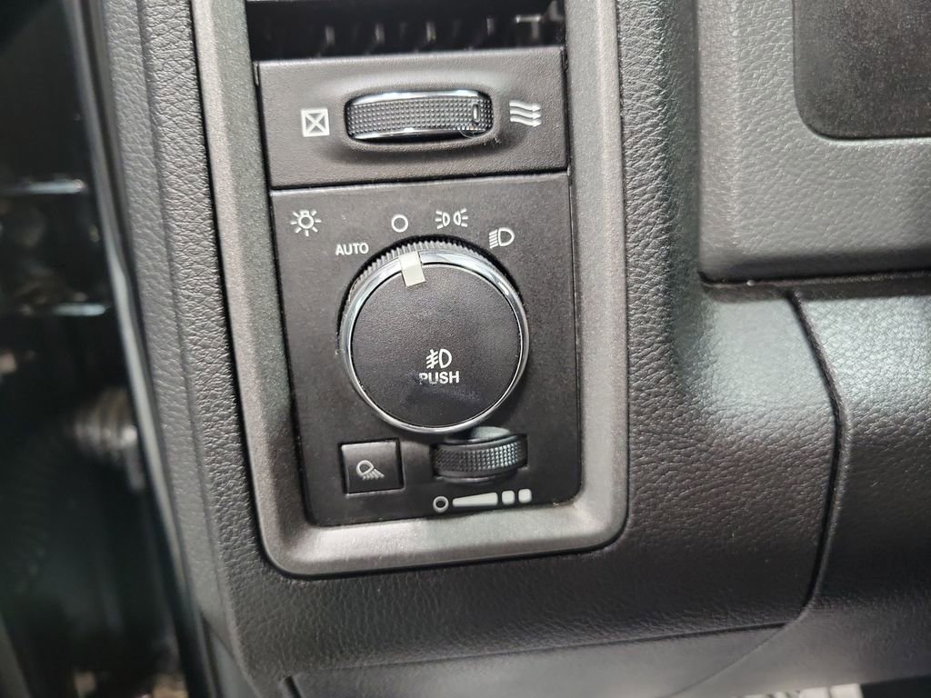 Used 2014 RAM 1500 Express w/ Black Ram 1500 Express Group AWD/4WD image 30