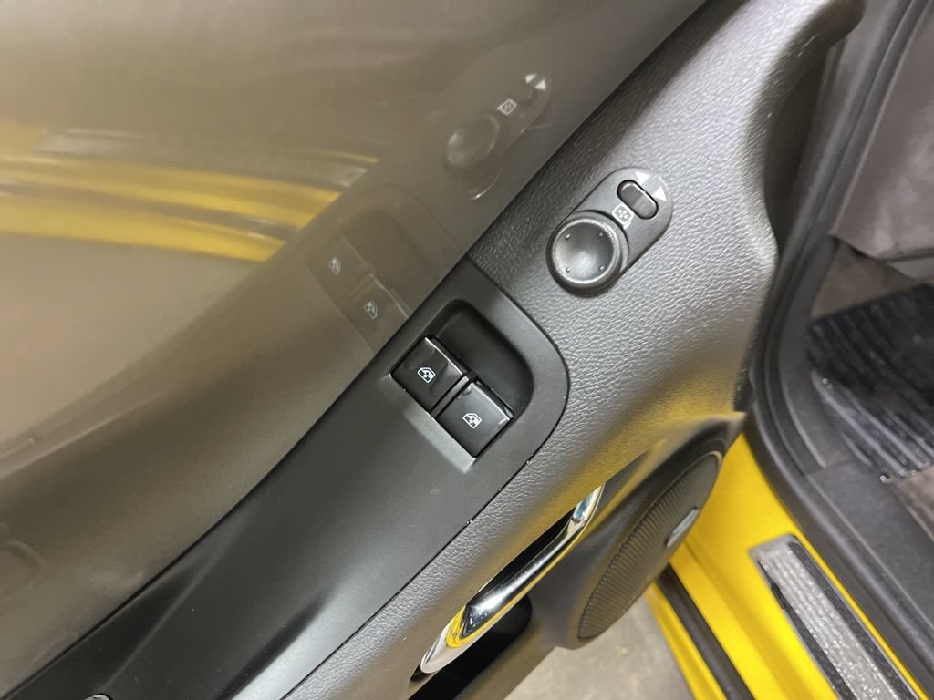 Used 2010 Chevrolet Camaro SS w/ LPO, Ground Effects Package RWD image 15