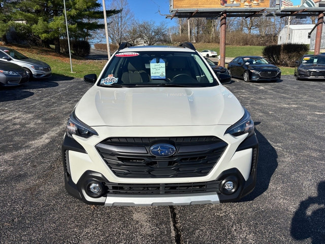 Used 2023 Subaru Outback Limited image 3