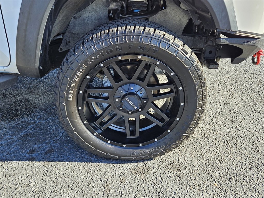 Used 2020 Toyota Tacoma TRD Off-Road image 15