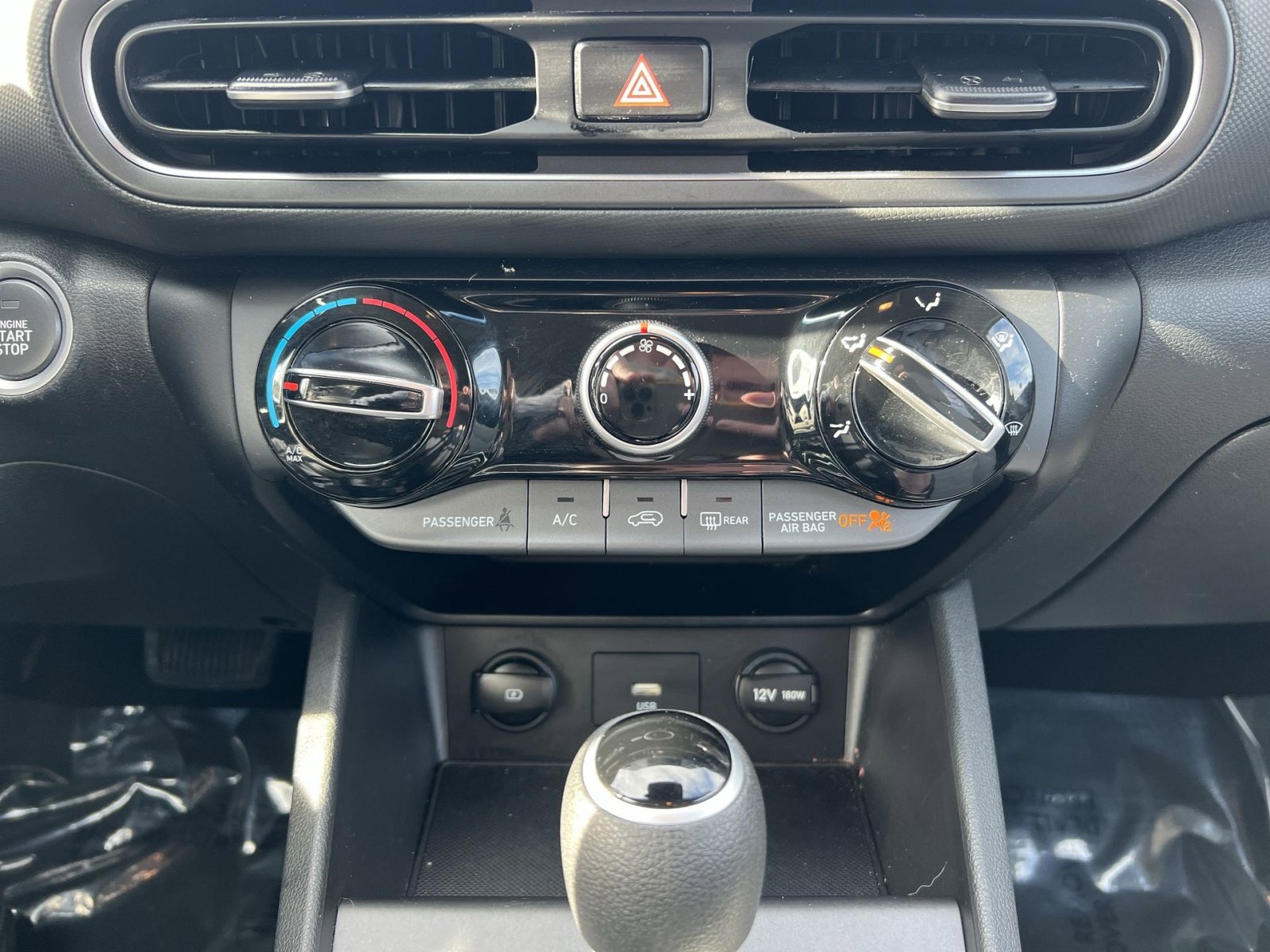 Used 2023 Hyundai Kona SEL w/ Winter Weather Package image 20