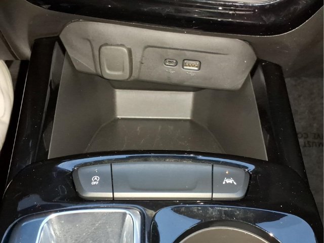 Used 2025 Chevrolet Trax LT w/ Driver Confidence Package FWD image 20