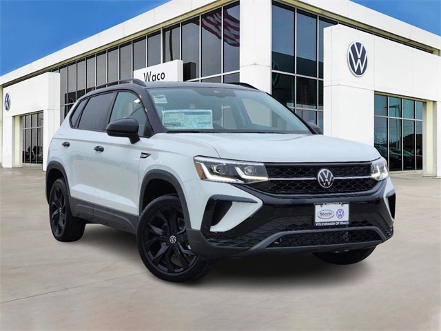 New 2024 Volkswagen Taos SE