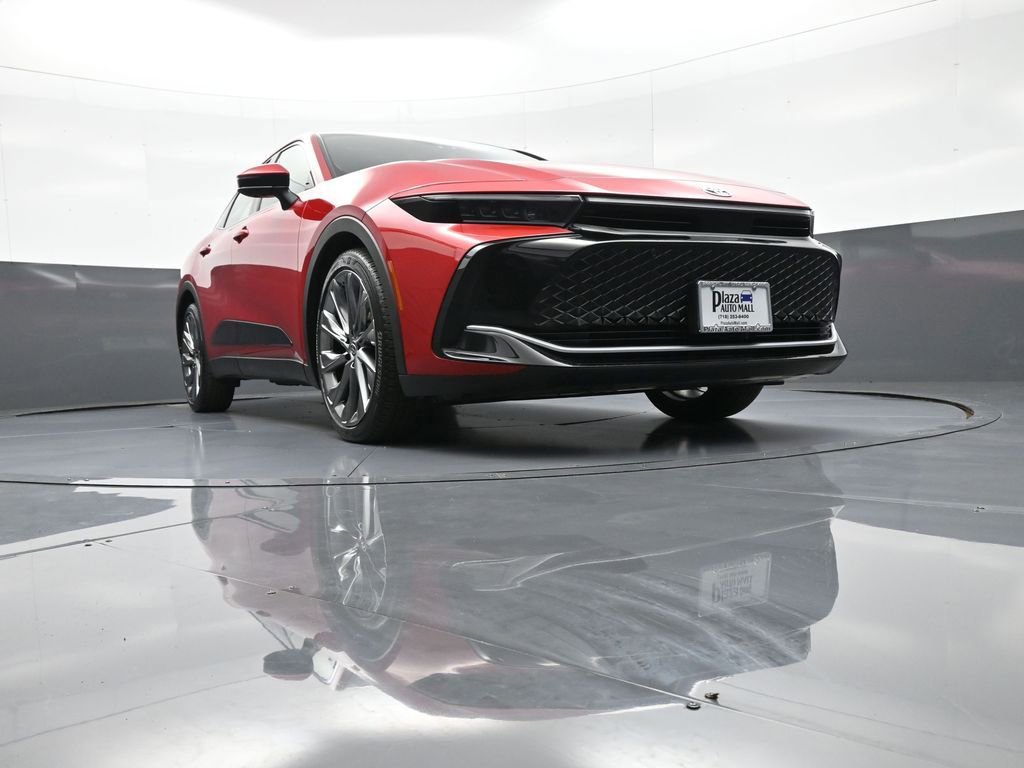 Used 2023 Toyota Crown Limited w/ Advanced Technology Package image 27