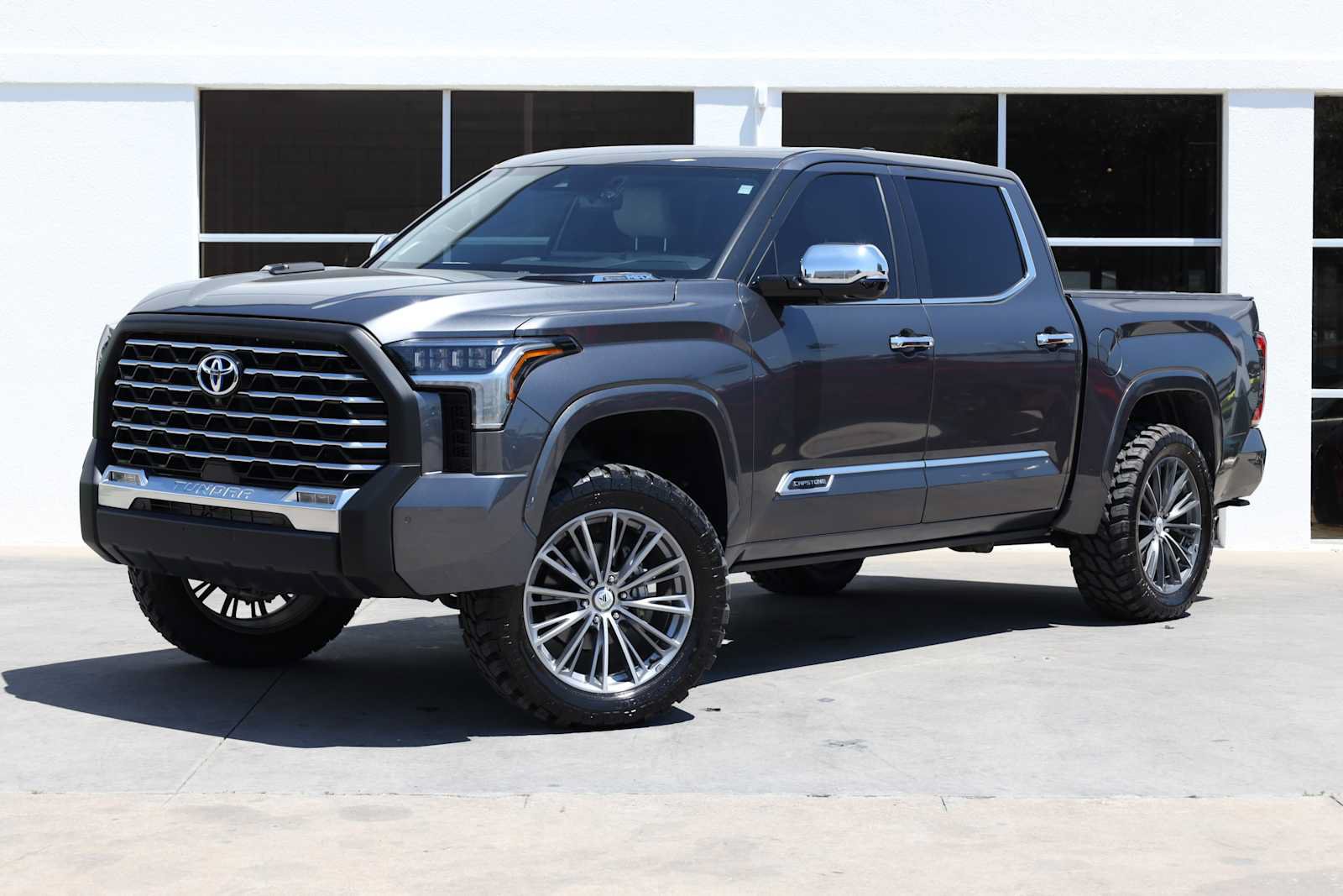 Used 2022 Toyota Tundra Capstone AWD/4WD image 1