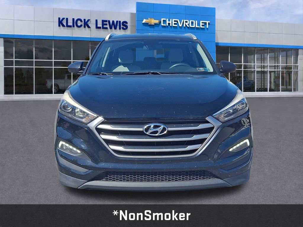 Used 2017 Hyundai Tucson SE AWD/4WD image 2