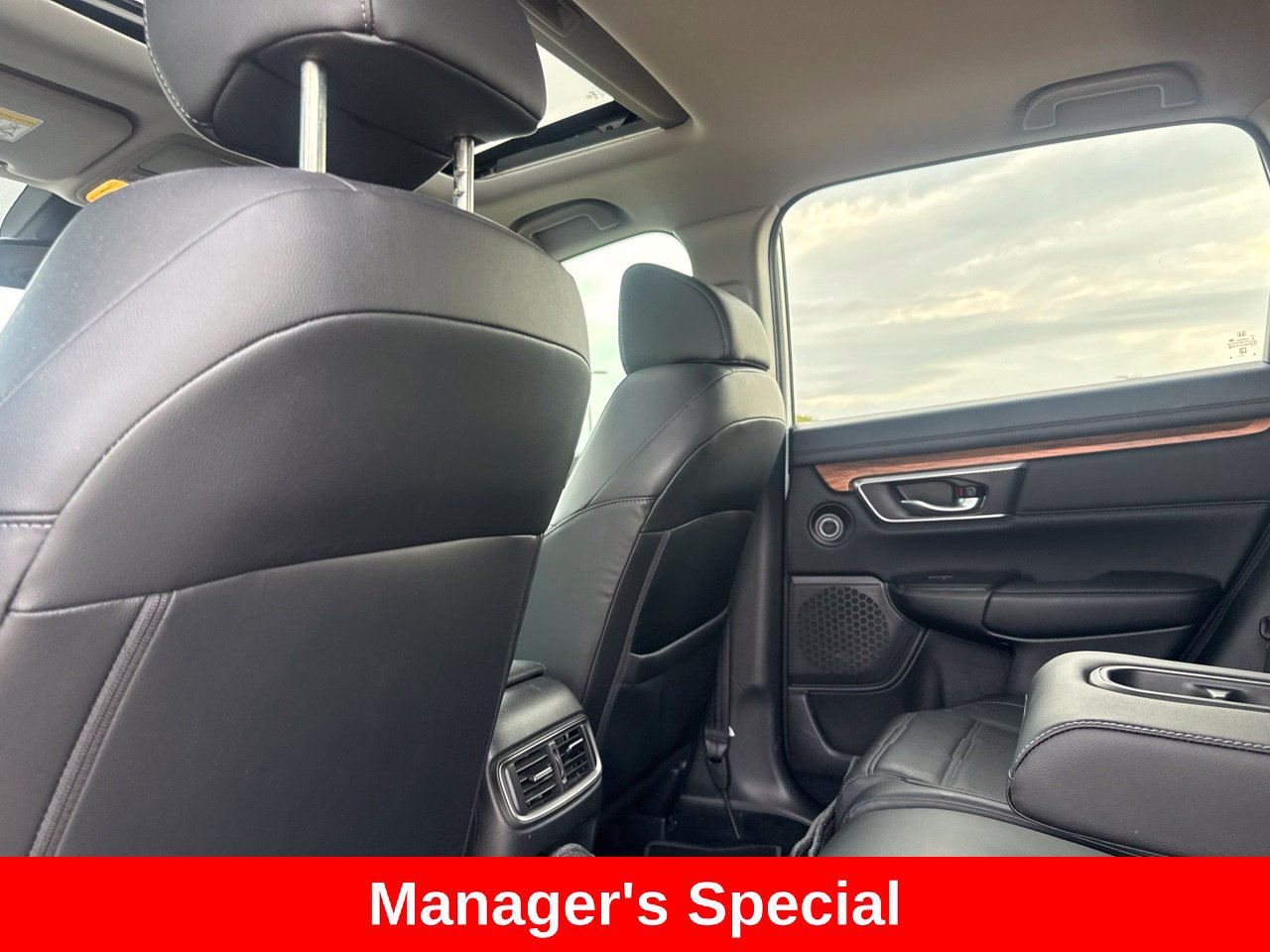 Used 2018 Honda CR-V Touring image 38