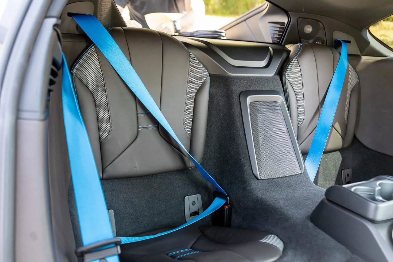 Used 2014 BMW i8 AWD/4WD image 40