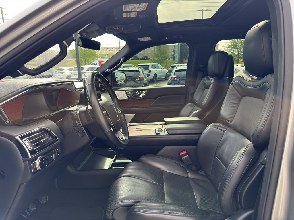 Used 2020 Lincoln Navigator Reserve w/ Luxury Package AWD/4WD image 9
