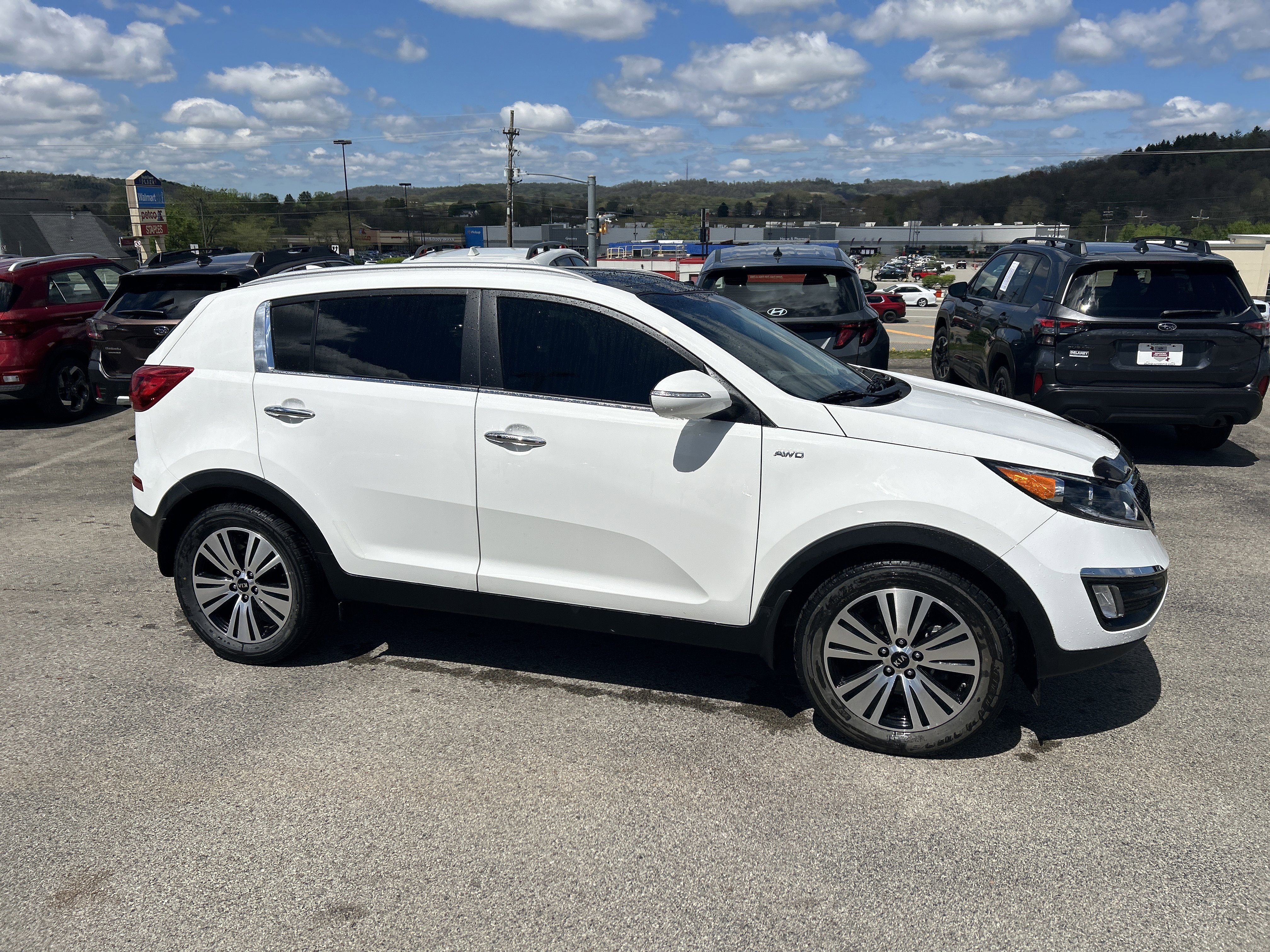 Used 2016 Kia Sportage EX w/ EX Premium Package image 3