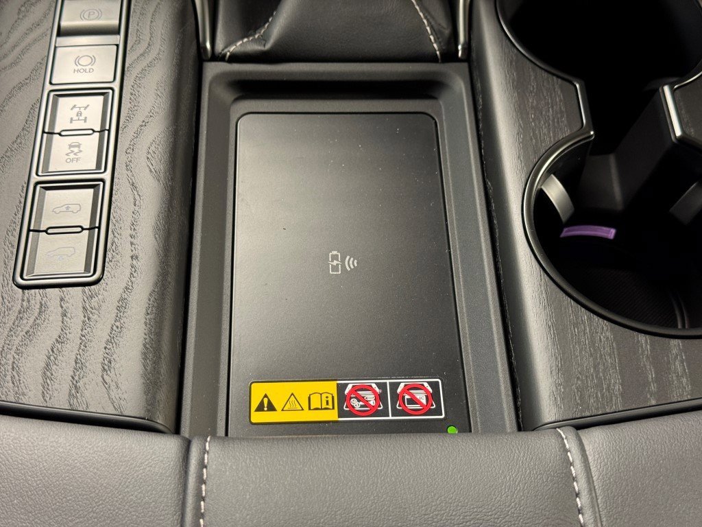 New 2025 Lexus LX 600 4WD w/ Luxury Package image 22