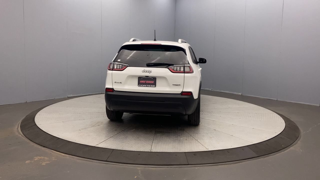 Used 2021 Jeep Cherokee Latitude Plus AWD/4WD image 4