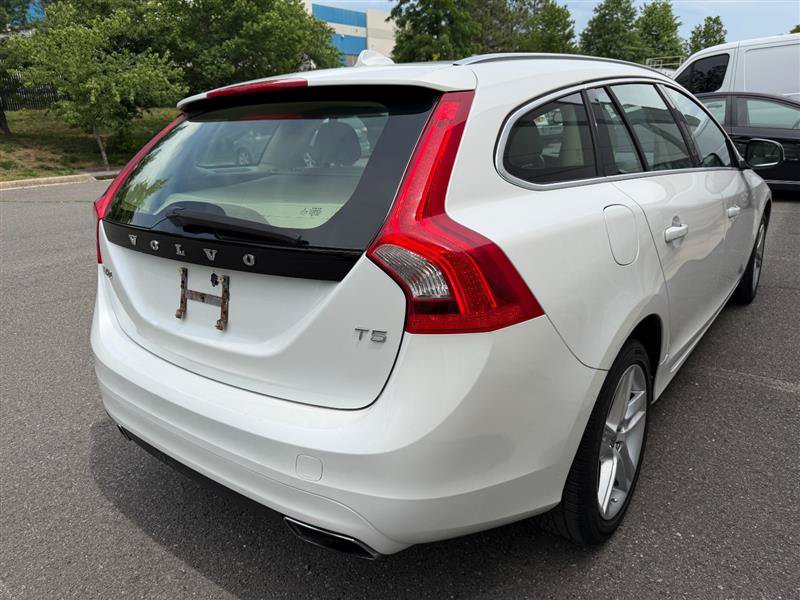 Used 2015 Volvo V60 T5 Premier FWD image 16
