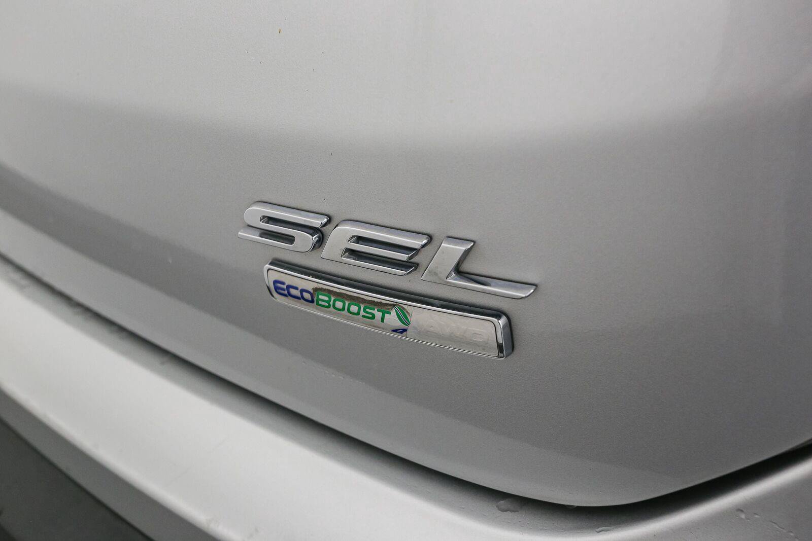 Used 2019 Ford Edge SEL w/ Equipment Group 201A AWD/4WD image 12
