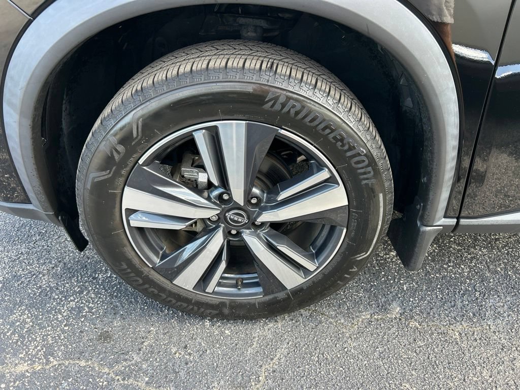Certified 2025 Nissan Rogue SL FWD image 55