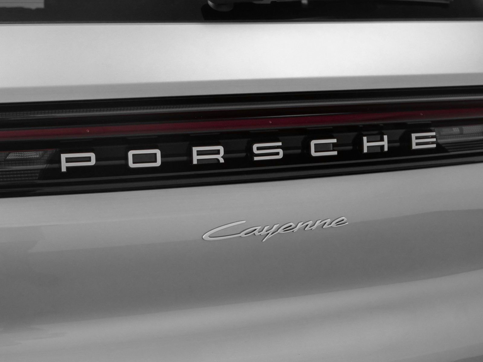 Certified 2025 Porsche Cayenne image 17